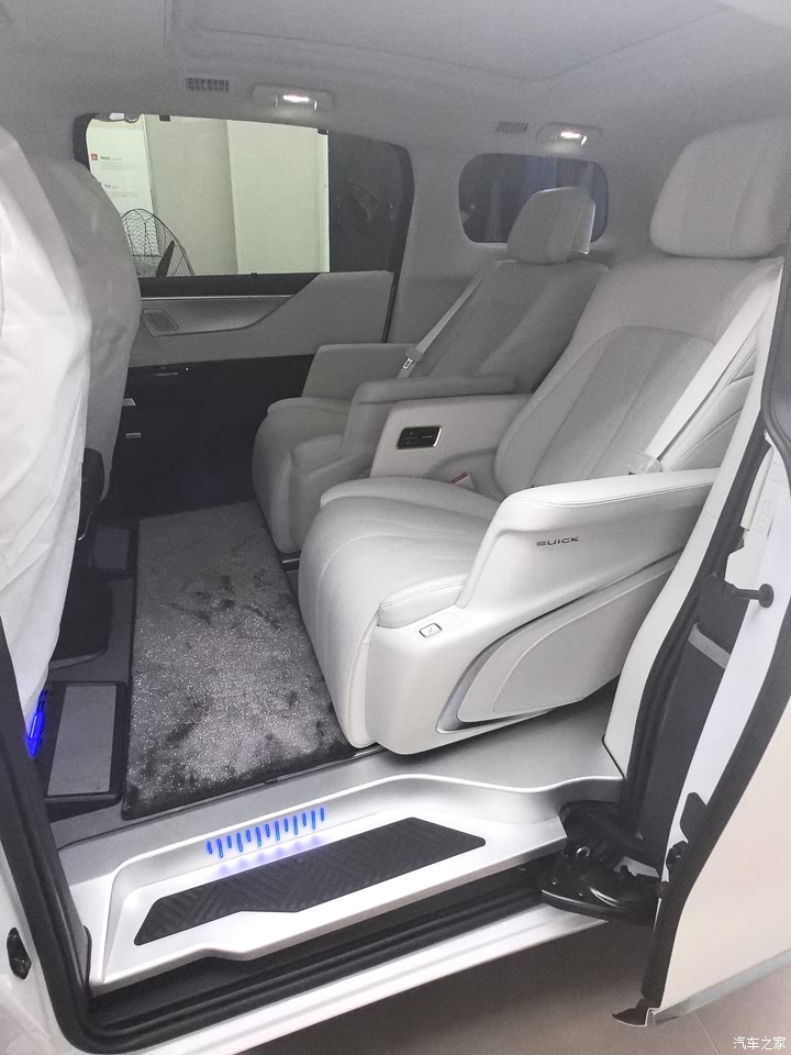 什么是智能座舱具体有哪些功能？请选择一种车型举例说明!(图1)