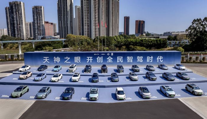 数以亿计人次的春运背后藏着中国汽车智能化的狂飙突进(图2)