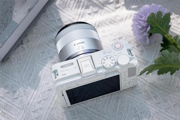 从静态定格到动态叙事｜佳能R50V 一机承包你的所有影像创作需求(图2)