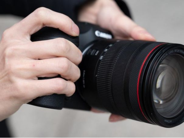 后期调色+镜头生态：佳能R6 Mark III与索尼Alpha 7 V深度解析(图1)