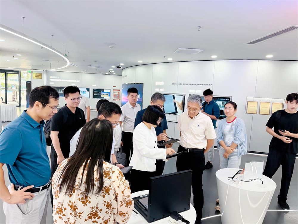 国家工业信息安全发展研究中心领导一行莅临思必驰考察调研(图2)