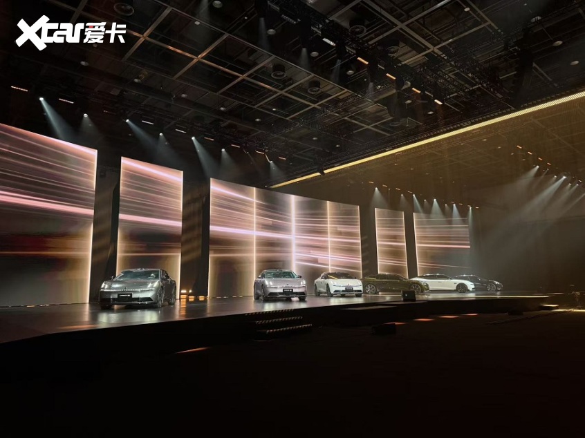 智能电混四驱轿车领克10 EM-P正式上市限时优惠价1638万-2018万(图4)