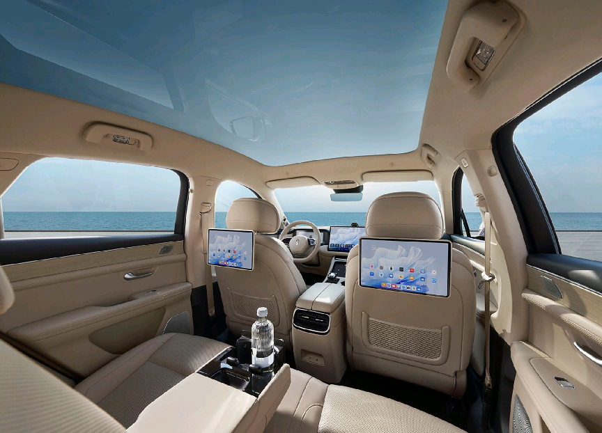 智能座舱：旗舰芯片与人性化交互(图1)