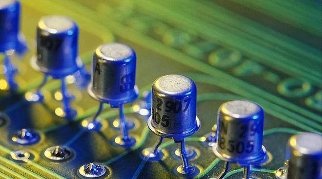 美企百万高薪留不住中国天才拒绝硅谷 200 万高薪造出中国首款车规芯片(图27)