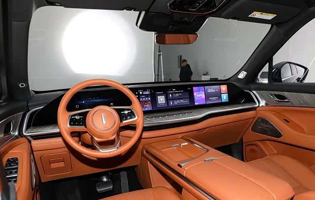 未来出行新选择：全面评测2025款吉利银河M9智能车机系统(图1)