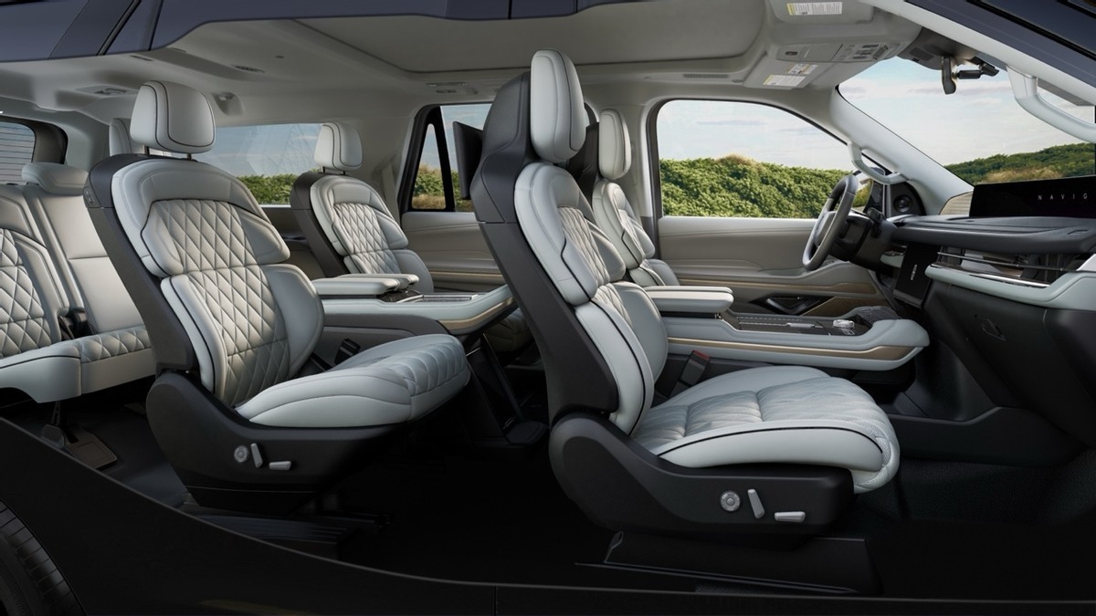 天籁・鸿蒙座舱上市1299万起燃油车智能破局(图1)