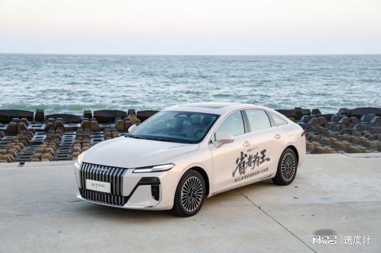 荣威M7 DMH广州车展全球首发豆包AI车机引领智能座舱新风尚(图5)