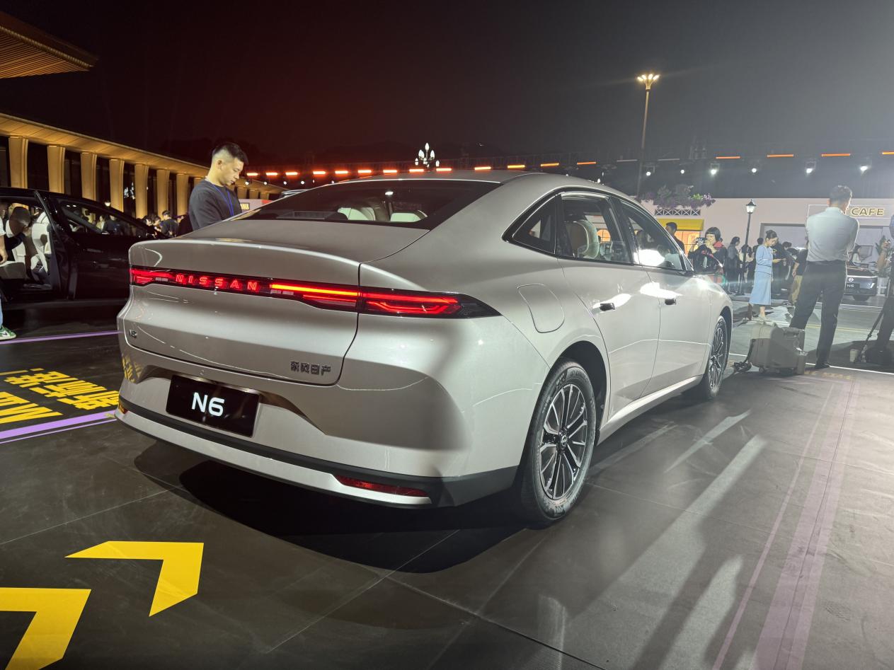 限时权益价919万元起 东风日产首款插混轿车N6上市(图10)
