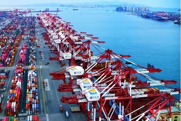 大批战略物资纷纷抵达中国港口西方世界嗅到了“不寻常”的味道(图1)