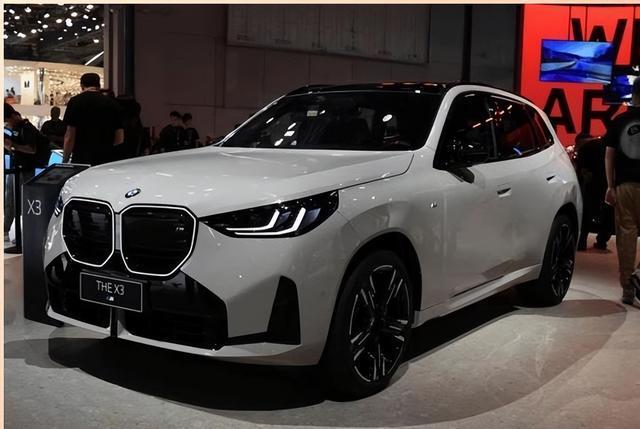 续航900公里+鸿蒙座舱宝马新世代iX3能救中国市场吗？(图3)