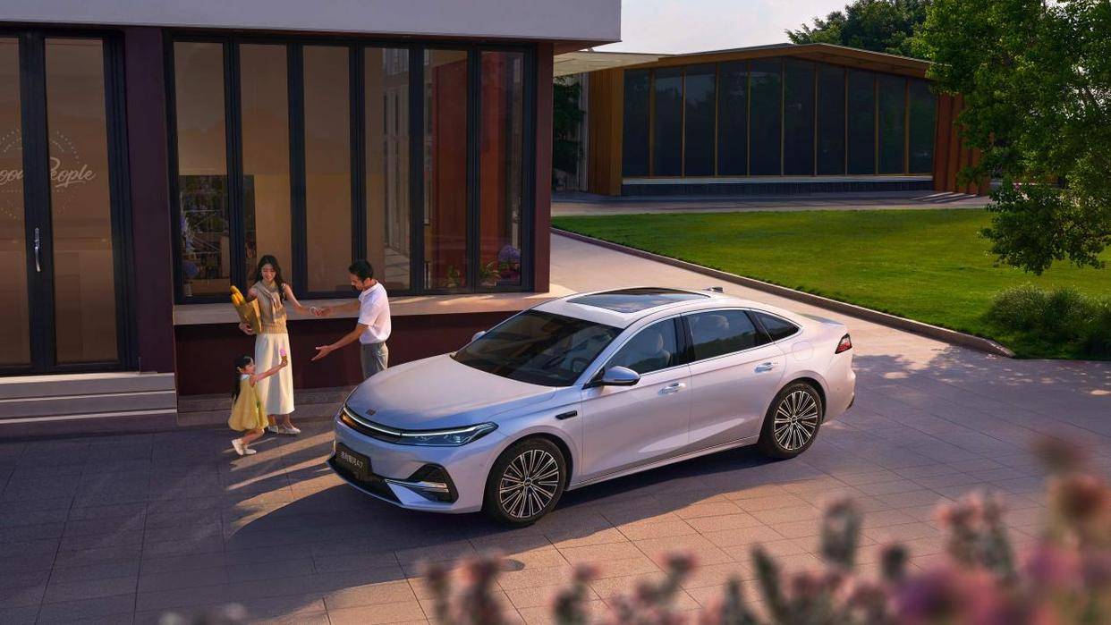 Flyme Auto智能座舱登场！吉利银河A7开启全场景互联新体验(图1)